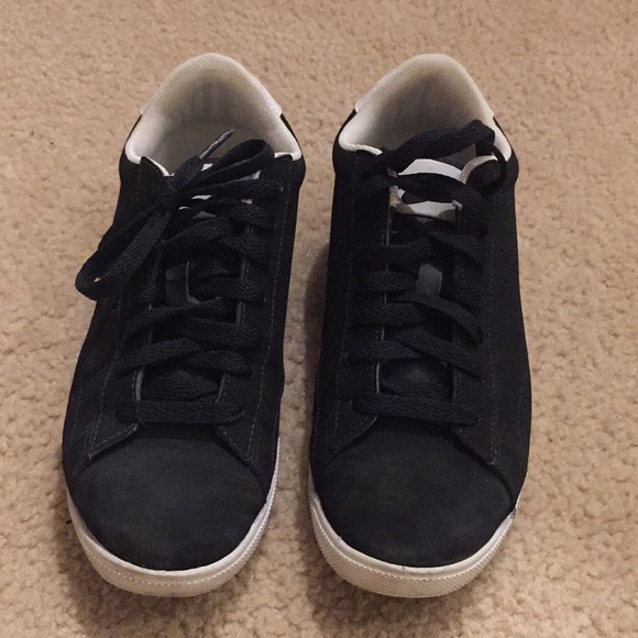 Women’s Nike Sportswear - Picture 3 of 6